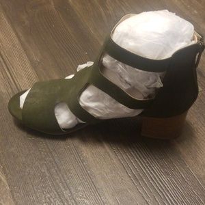 Wide width multi buckle peep toe sandal